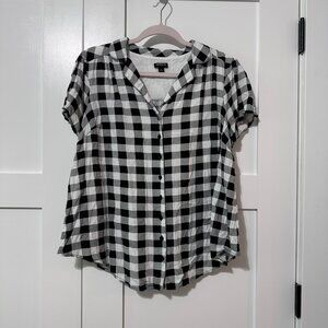 Torrid Black Buffalo Plaid Button-Down Short Sleeve Shirt Size 0/L